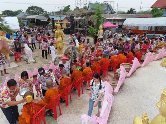 องค์การบริหารส่วนตำบลลาดชิดนำโดยนายชวฤทธิ์ บริสุทธิ์ นายกองค์การบริหารส่วนตำบลลาดชิด คณะผู้บริหาร ข้าราชการและพนักงานจ้าง อบต.ลาดชิด และโรงพยาบาลส่งเสริมสุขภาพตำบลลาดชิด ได้จัดกิจกรรมสืบสานประเพณีสงกรานต์ วันที่ 15 เมษายน 2568 เนื่องในเทศกาลสงกรานต์ประจำปี 2568